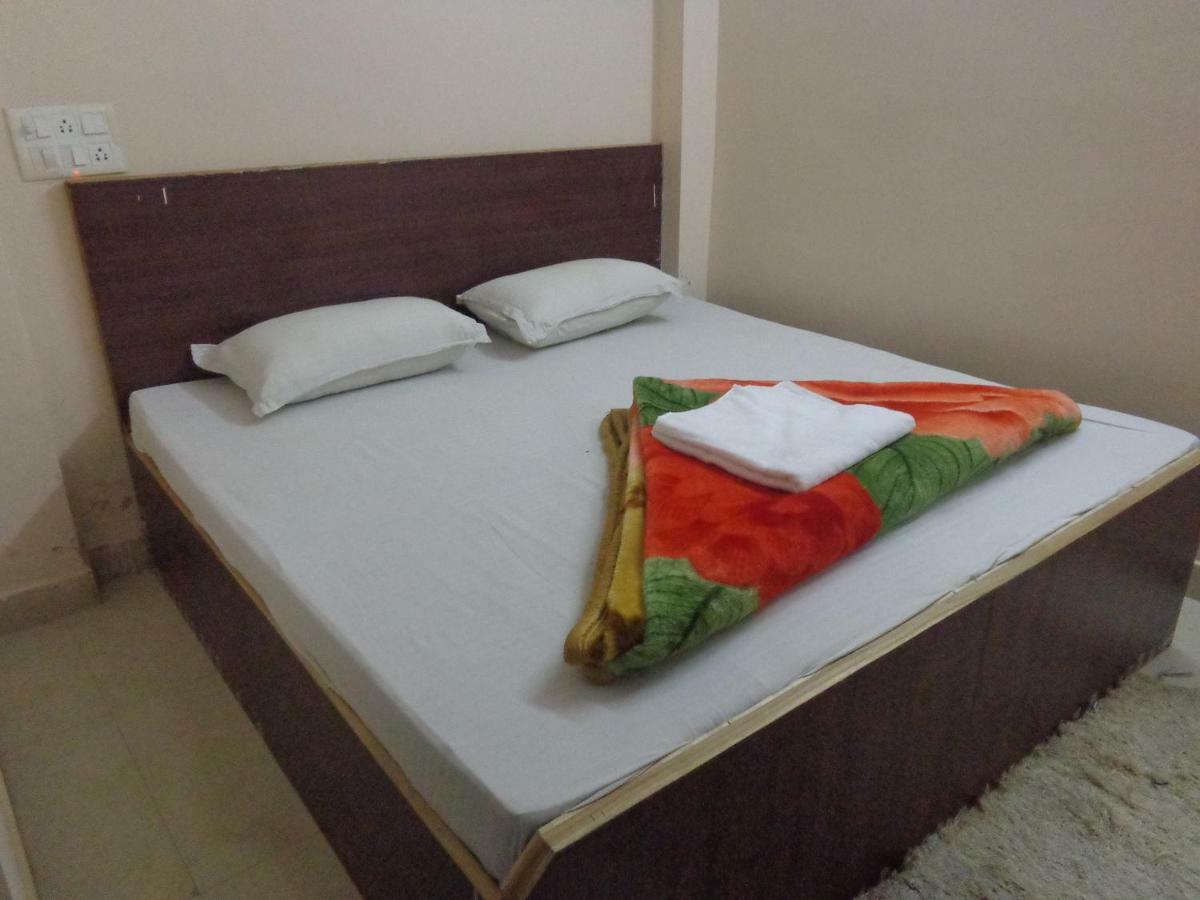 Delhi Inn,Walk In Nizamuddin Railway Station New Delhi Luaran gambar